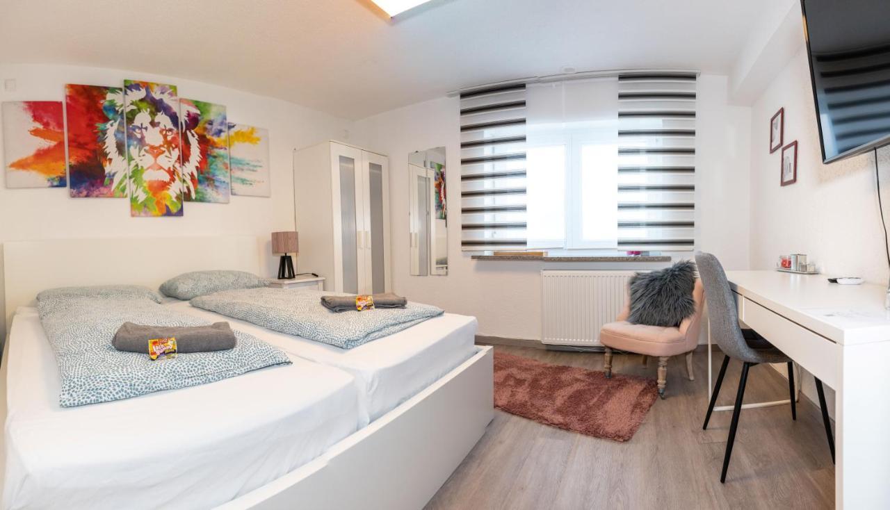 #3 Bequemes Zimmer Mit Pool Und Garten Memmingen Esterno foto