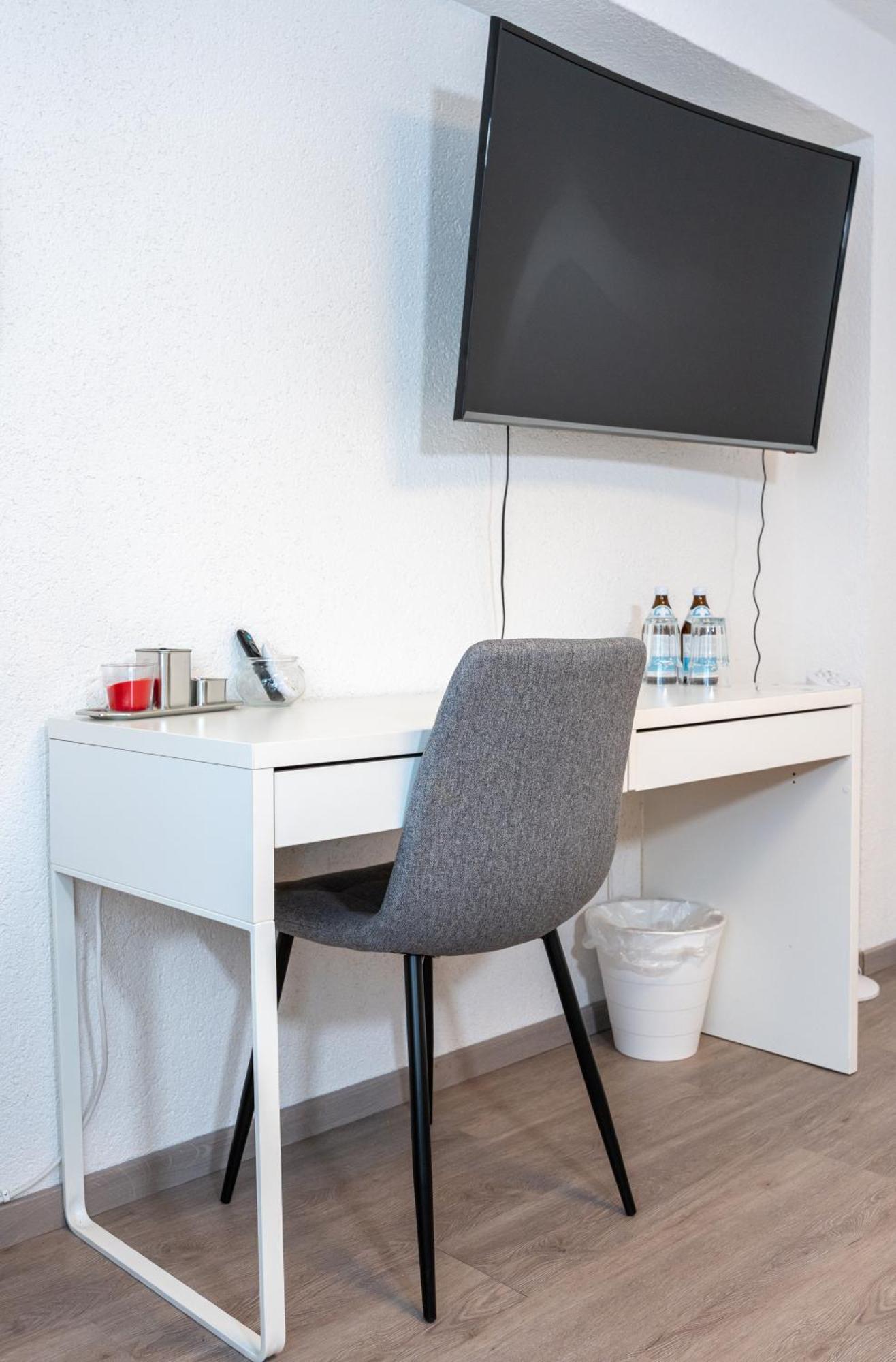 #3 Bequemes Zimmer Mit Pool Und Garten Memmingen Esterno foto