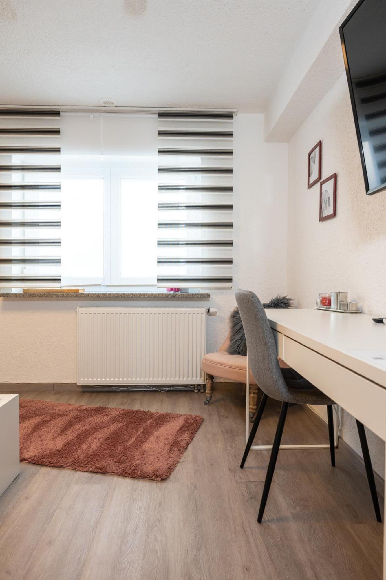 #3 Bequemes Zimmer Mit Pool Und Garten Memmingen Esterno foto